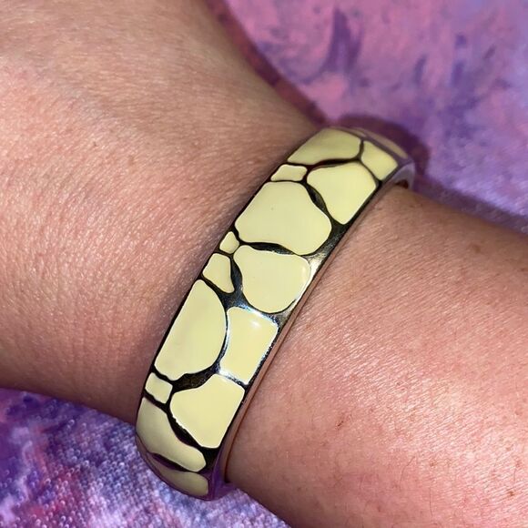 Express Enamel and Raised Metal Hinged Bracelet - Picture 3 of 5